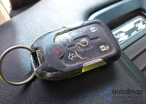 2015 Chevrolet Tahoe Ltz z USA, uszkodzony, nr VIN 1GNSCCKC4FR747752